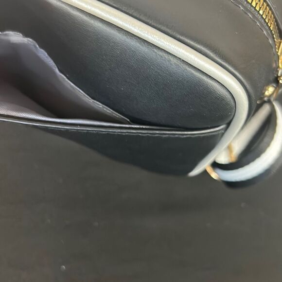 Camera Fashion Purse - Picture 3 of 7